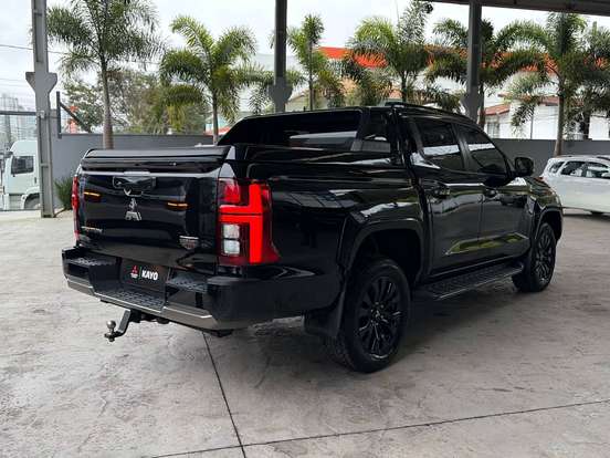 MITSUBISHI-TRITON-2025