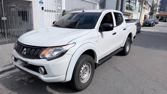 MITSUBISHI L200 TRITON 2.4 16V TURBO DIESEL GL CD 4X4 MANUAL