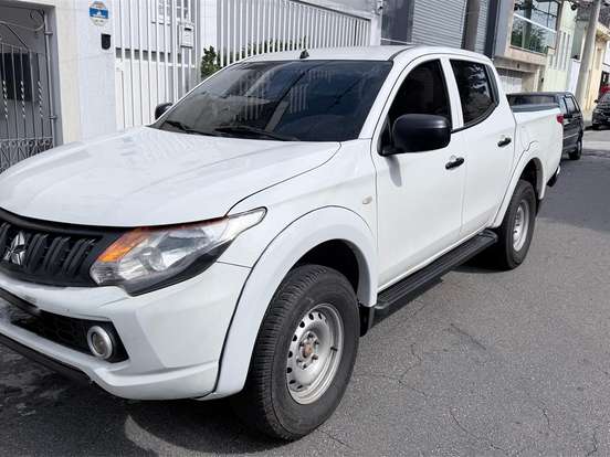 MITSUBISHI-L200 TRITON-2.4 16V TURBO DIESEL GL CD 4X4 MANUAL MITSUBISHI-L200 TRITON-2022