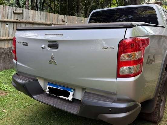 MITSUBISHI-L200 TRITON-2.4 16V TURBO DIESEL OUTDOOR GLS CD 4X4 AUTOMÁTICO MITSUBISHI-L200 TRITON-2023