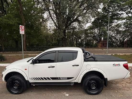 MITSUBISHI-L200 TRITON-3.2 GL 4X4 CD 16V TURBO INTERCOLER DIESEL 4P MANUAL MITSUBISHI-L200 TRITON-2017