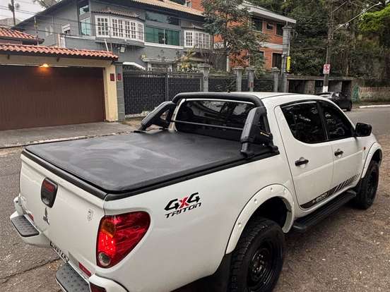 MITSUBISHI-L200 TRITON-3.2 GL 4X4 CD 16V TURBO INTERCOLER DIESEL 4P MANUAL MITSUBISHI-L200 TRITON-2017