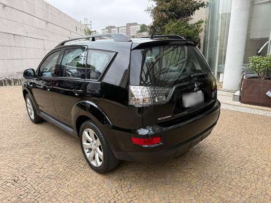 MITSUBISHI-OUTLANDER-2.0 16V GASOLINA 4P AUTOMÁTICO MITSUBISHI-OUTLANDER-2013
