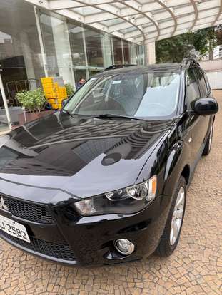 MITSUBISHI-OUTLANDER-2013