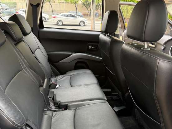 MITSUBISHI-OUTLANDER-2.0 16V GASOLINA 4P AUTOMÁTICO MITSUBISHI-OUTLANDER-2013