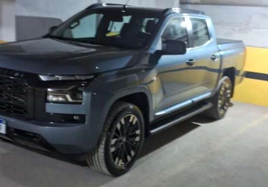 MITSUBISHI-TRITON-2025