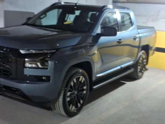 MITSUBISHI-TRITON-2.4 BITURBO DIESEL CD TARMAC 4X2 AUTOMÁTICO MITSUBISHI-TRITON-2025