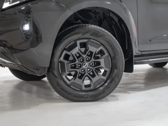 NISSAN-FRONTIER-2025