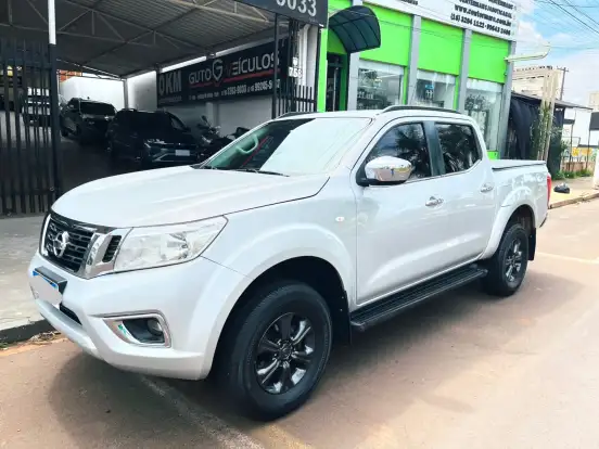 NISSAN-FRONTIER-2017