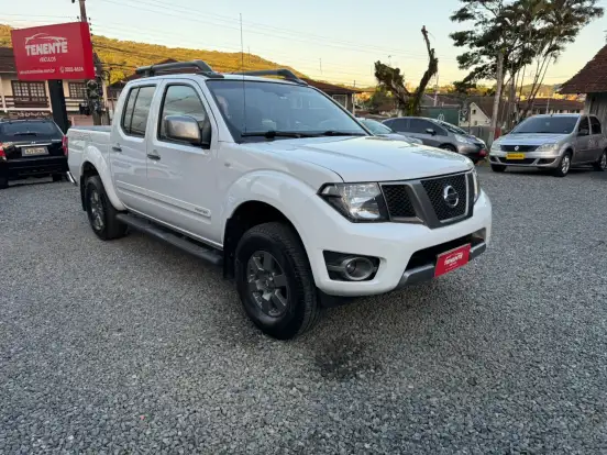 NISSAN-FRONTIER-2014