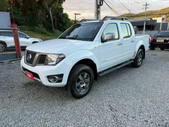 NISSAN-FRONTIER-2.5 SV ATTACK 4X4 CD TURBO ELETRONIC DIESEL 4P AUTOMÁTICO NISSAN-FRONTIER-2014