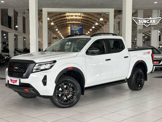 NISSAN FRONTIER 2.3 16V TURBO DIESEL PRO4X CD 4X4 AUTOMÁTICO