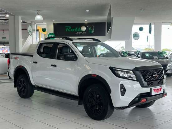 NISSAN-FRONTIER-2023