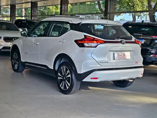 NISSAN-KICKS-2024