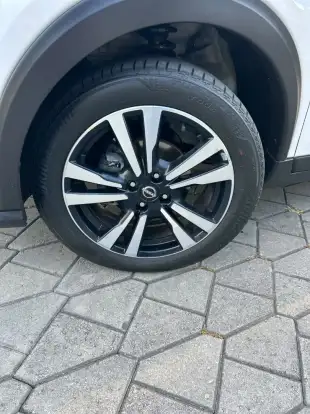NISSAN-KICKS-2023