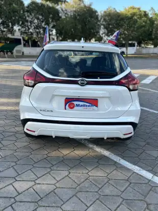 NISSAN-KICKS-2023
