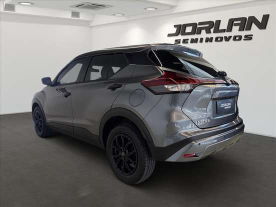 NISSAN-KICKS-2023