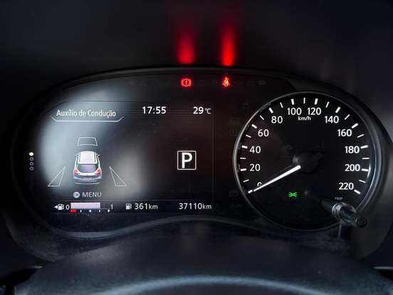 NISSAN-KICKS-2023