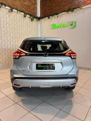 NISSAN-KICKS-2022