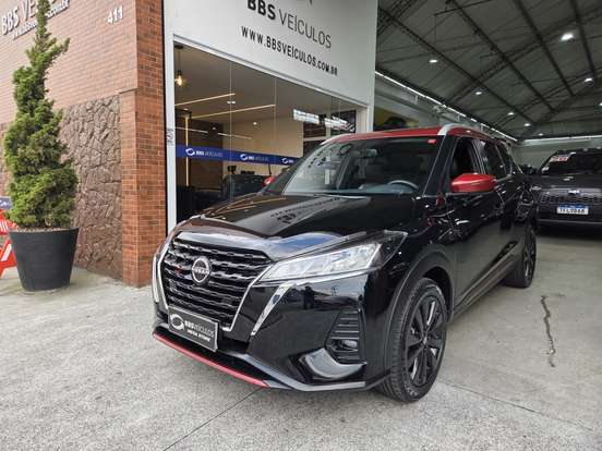 NISSAN-KICKS-2023