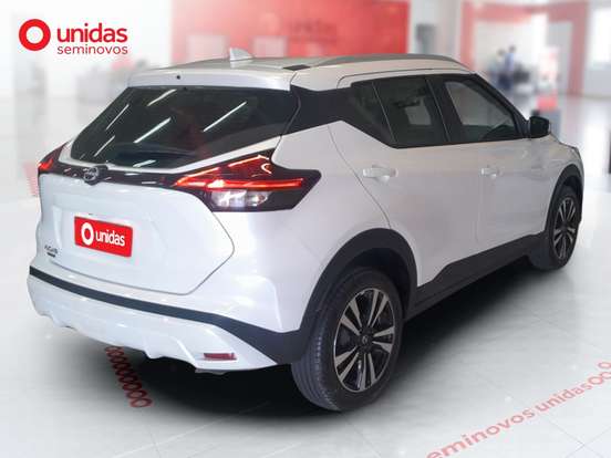 NISSAN-KICKS PLAY-2025