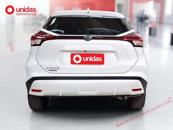 NISSAN-KICKS PLAY-2025