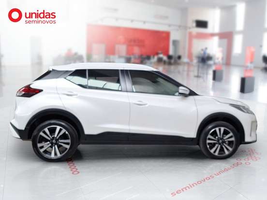 NISSAN-KICKS PLAY-2025