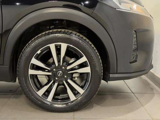 NISSAN-KICKS PLAY-2025