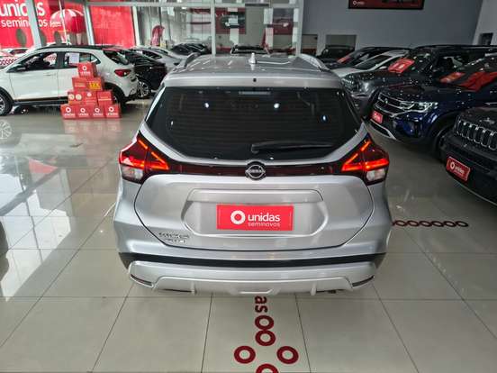NISSAN-KICKS PLAY-2025