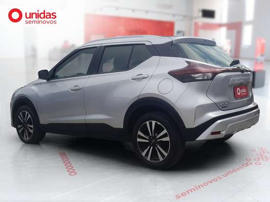 NISSAN-KICKS PLAY-2025