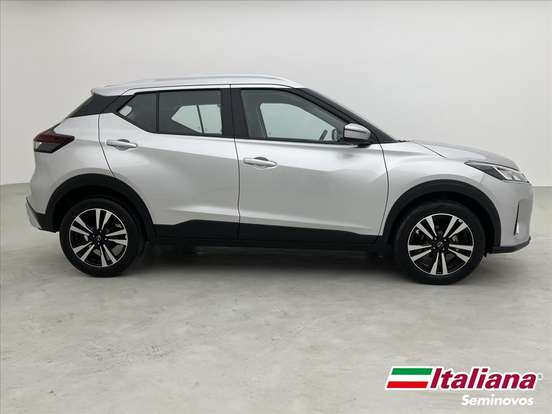 NISSAN-KICKS PLAY-2025