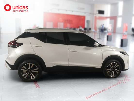 NISSAN-KICKS PLAY-2025