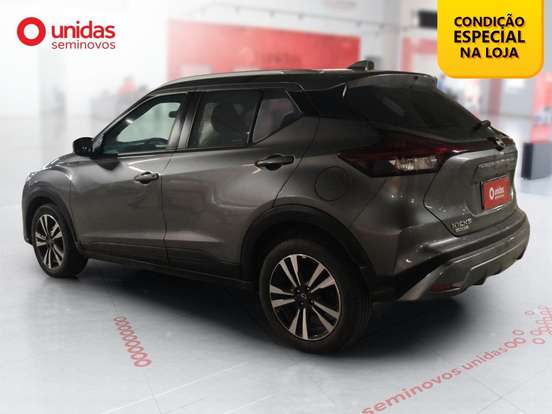 NISSAN-KICKS PLAY-2025