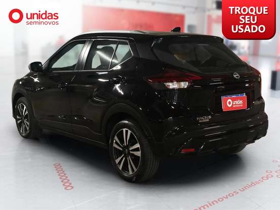 NISSAN-KICKS PLAY-2025