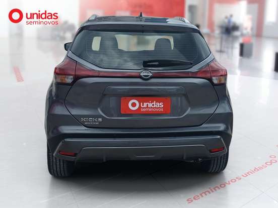 NISSAN-KICKS PLAY-2025