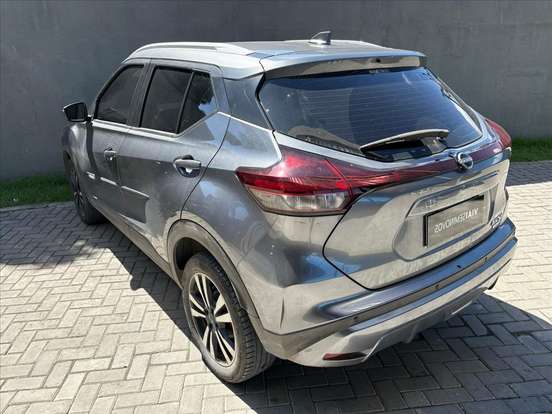 NISSAN-KICKS PLAY-2025