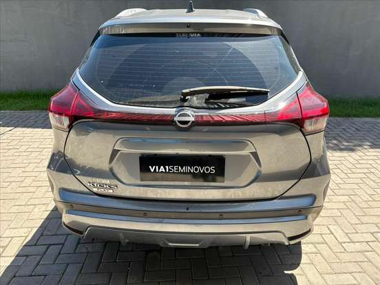 NISSAN-KICKS PLAY-2025