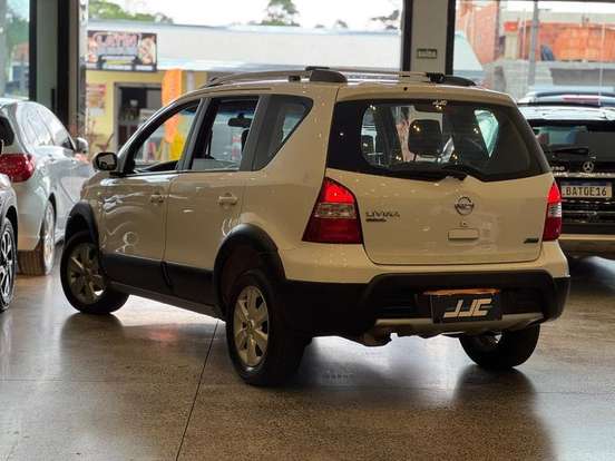 NISSAN-LIVINA-2014