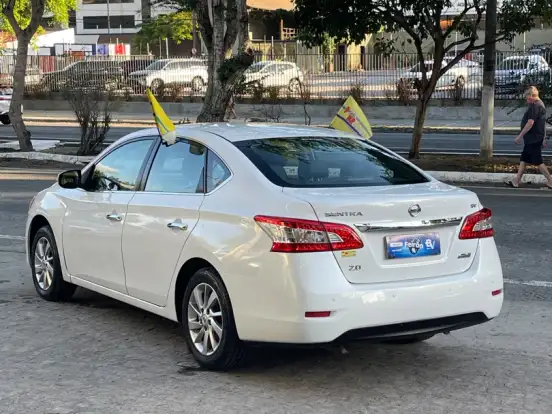 NISSAN-SENTRA-2.0 SV 16V FLEX 4P AUTOMÁTICO NISSAN-SENTRA-2014