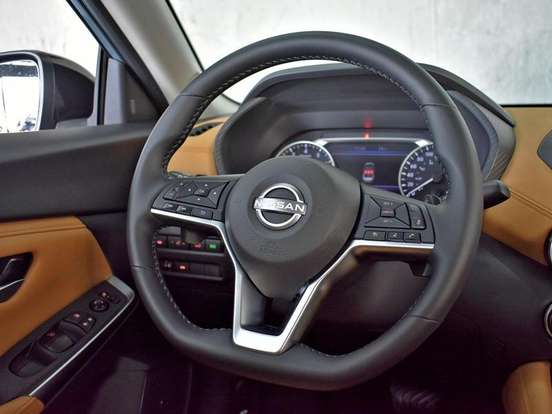 NISSAN-SENTRA-2.0 16V GASOLINA EXCLUSIVE PREMIUM XTRONIC NISSAN-SENTRA-2025