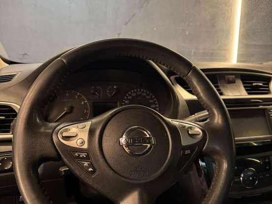 NISSAN-SENTRA-2.0 SV 16V FLEXSTART 4P AUTOMÁTICO NISSAN-SENTRA-2017