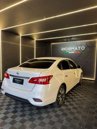 NISSAN-SENTRA-2017