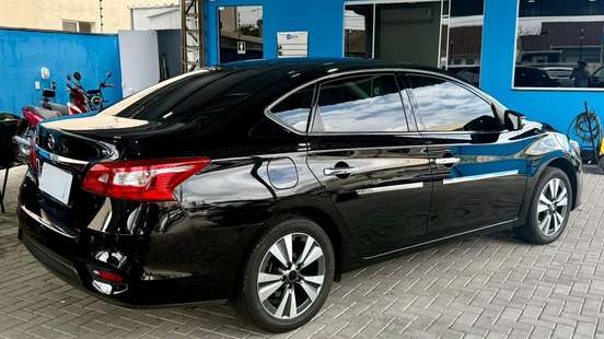 NISSAN-SENTRA-2017