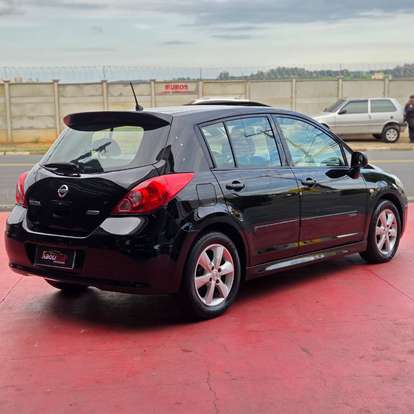 NISSAN-TIIDA-2012