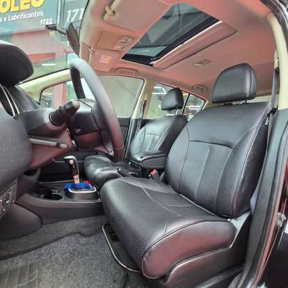 NISSAN-TIIDA-2012