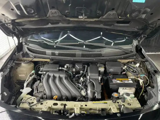 NISSAN-VERSA-2018