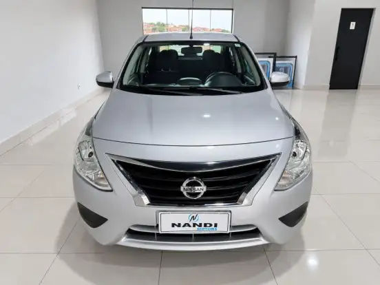 NISSAN-VERSA-2019