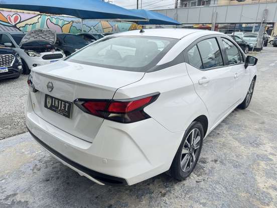 NISSAN-VERSA-2023