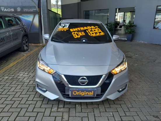 NISSAN-VERSA-2022
