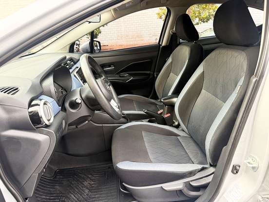 NISSAN-VERSA-2023
